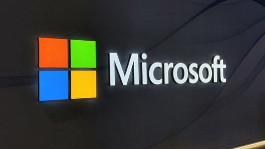 Microsoft has announced it is investing $4bn to build a new data centre in Wisconsin that will have “10X the performance of the world’s fastest supercomputer today.” - Uncredited