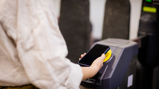 The government is rolling out contactless ticketing to a further 50 stations in the south-east, including Stansted and Southend Airport stations. - Uncredited