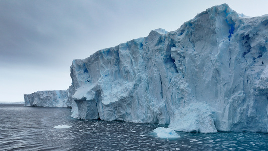 An autonomous underwater robot has completed a 300km journey beneath East Antarctic ice, delivering the first-ever data on ocean conditions and ice shelf melting. - Uncredited