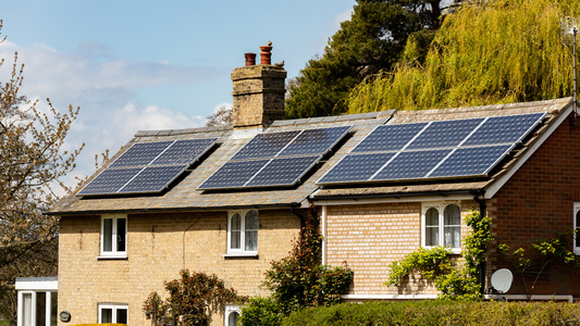 The government has unveiled a major package of loans and grants for renewable tech to cut household energy bills, but has stopped short of committing to a 2035 ban of new gas boilers. - Uncredited