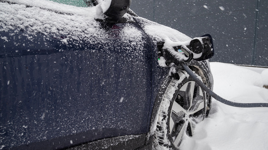 A polymer-based battery chemistry enables electric vehicles (EVs) to keep working in freezing conditions, according to a study by Texas A&M University. - Uncredited