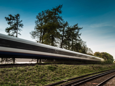 hs2 train